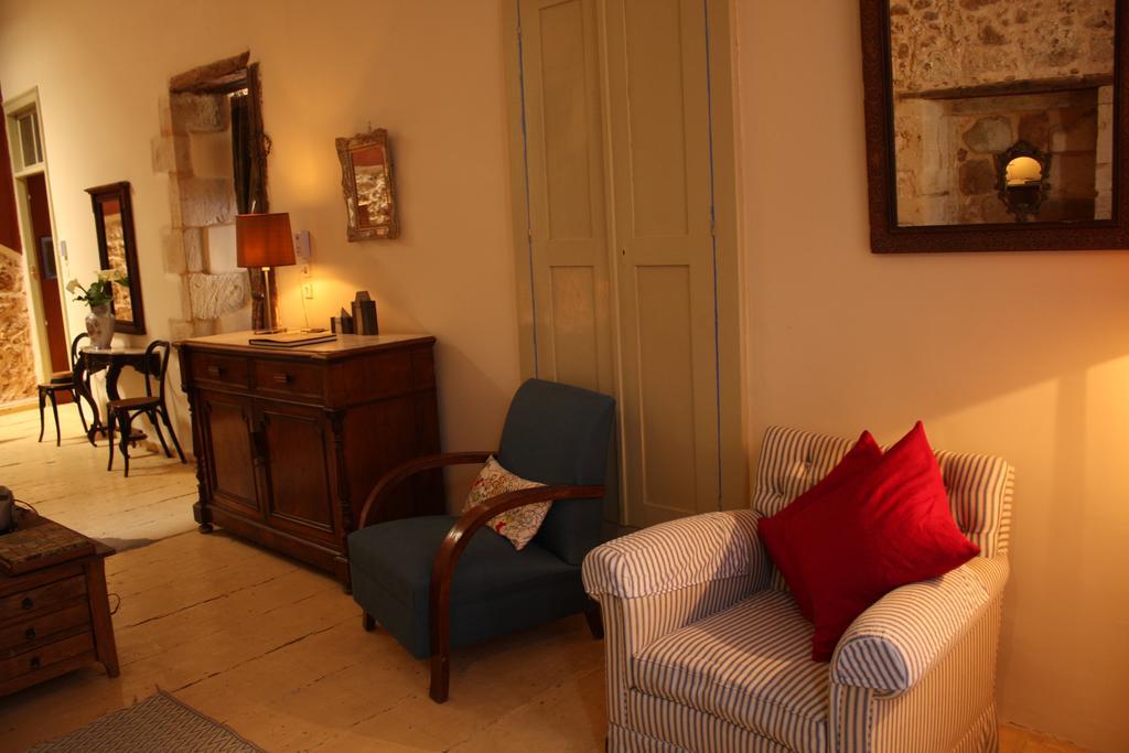 Kyra Vintage Old Town Apartment